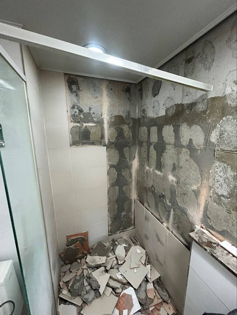 주교동 상가 식당·음식점·카페 주방 트렌치 주변 방수·논슬립 바닥타일 보수
